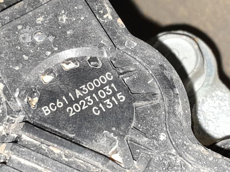 Recambio de pinza freno trasera derecha para hyundai kona 2 1.0 tgdi referencia OEM IAM   