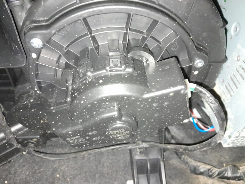 Recambio de ventilador calefaccion para hyundai kona 2 1.0 tgdi referencia OEM IAM   