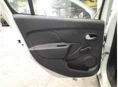 GUARNECIDO PUERTA TRASERA IZQUIERDA 