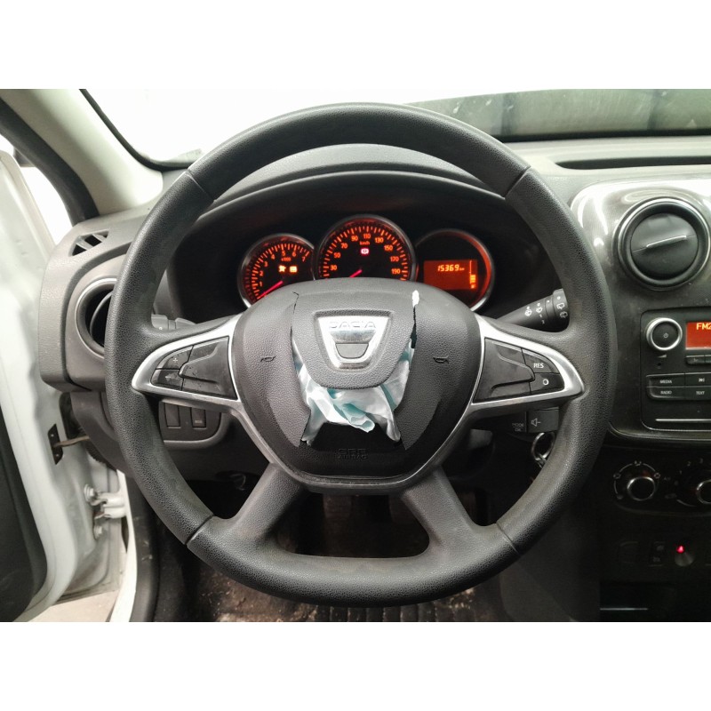 Recambio de volante para dacia sandero stepway referencia OEM IAM   