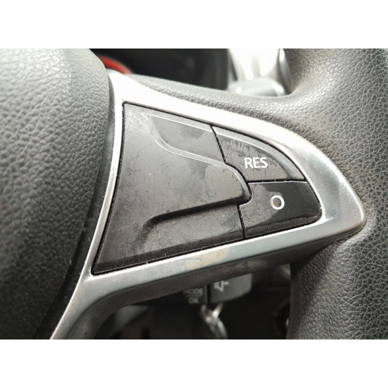 Recambio de volante para dacia sandero stepway referencia OEM IAM   