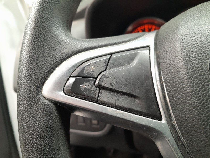 Recambio de volante para dacia sandero stepway referencia OEM IAM   