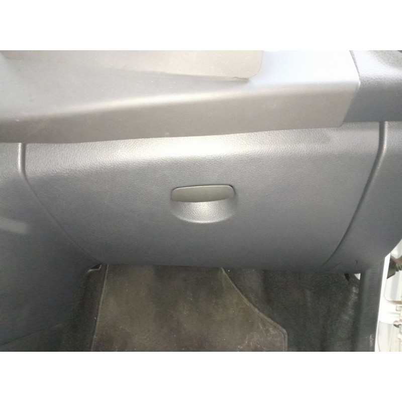 Recambio de guantera para dacia sandero stepway referencia OEM IAM   