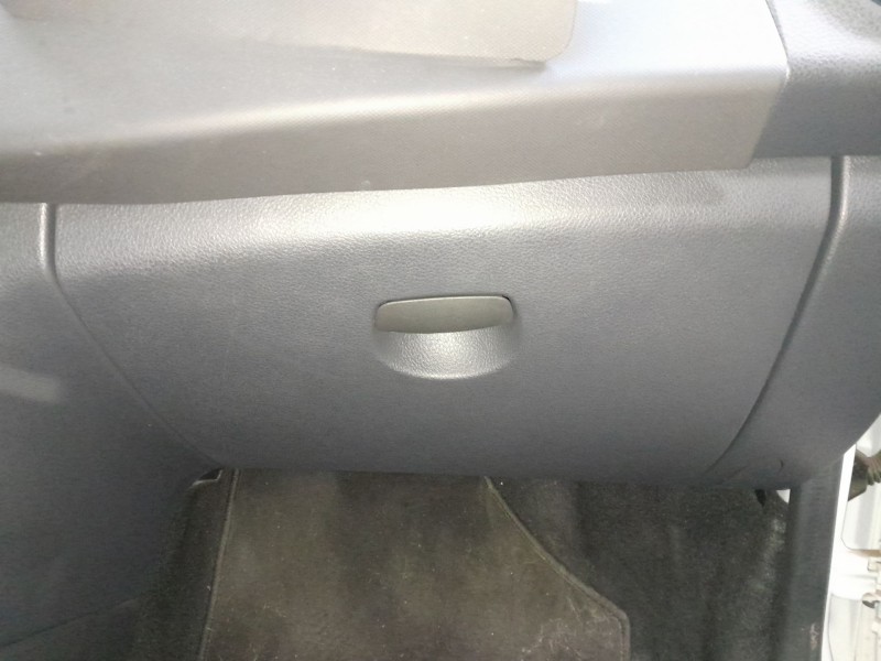 Recambio de guantera para dacia sandero stepway referencia OEM IAM   