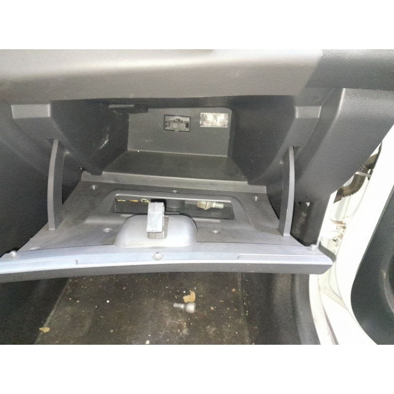 Recambio de guantera para dacia sandero stepway referencia OEM IAM   