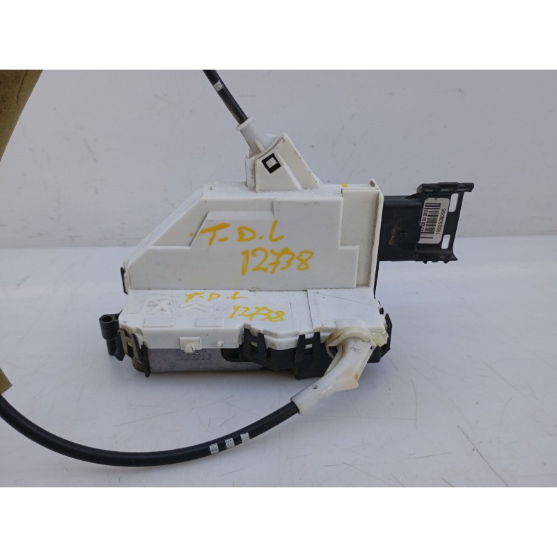 Recambio de cerradura puerta trasera derecha para peugeot partner kasten confort referencia OEM IAM 828414 1383A063718 