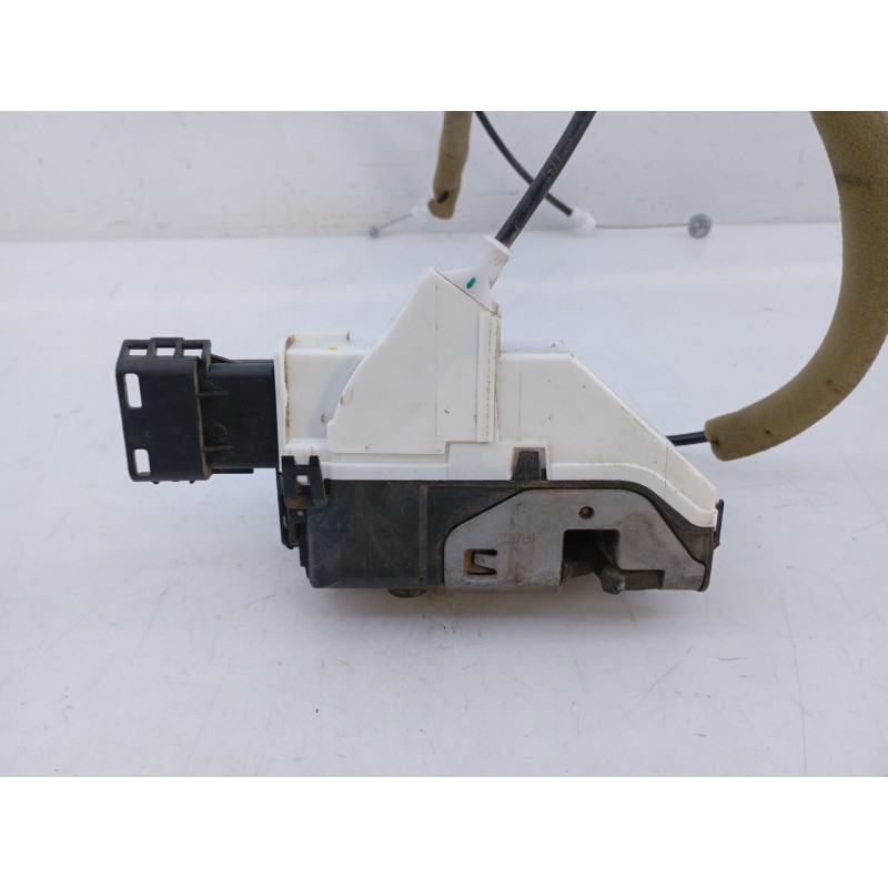 Recambio de cerradura puerta trasera derecha para peugeot partner kasten confort referencia OEM IAM 828414 1383A063718 