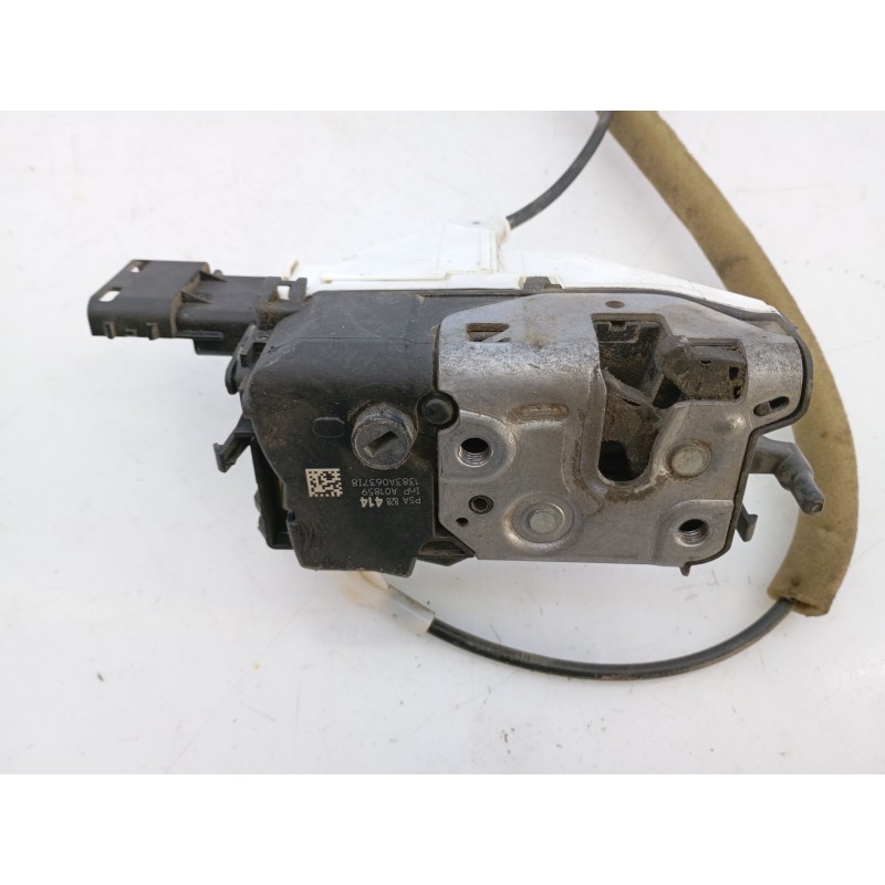 Recambio de cerradura puerta trasera derecha para peugeot partner kasten confort referencia OEM IAM 828414 1383A063718 