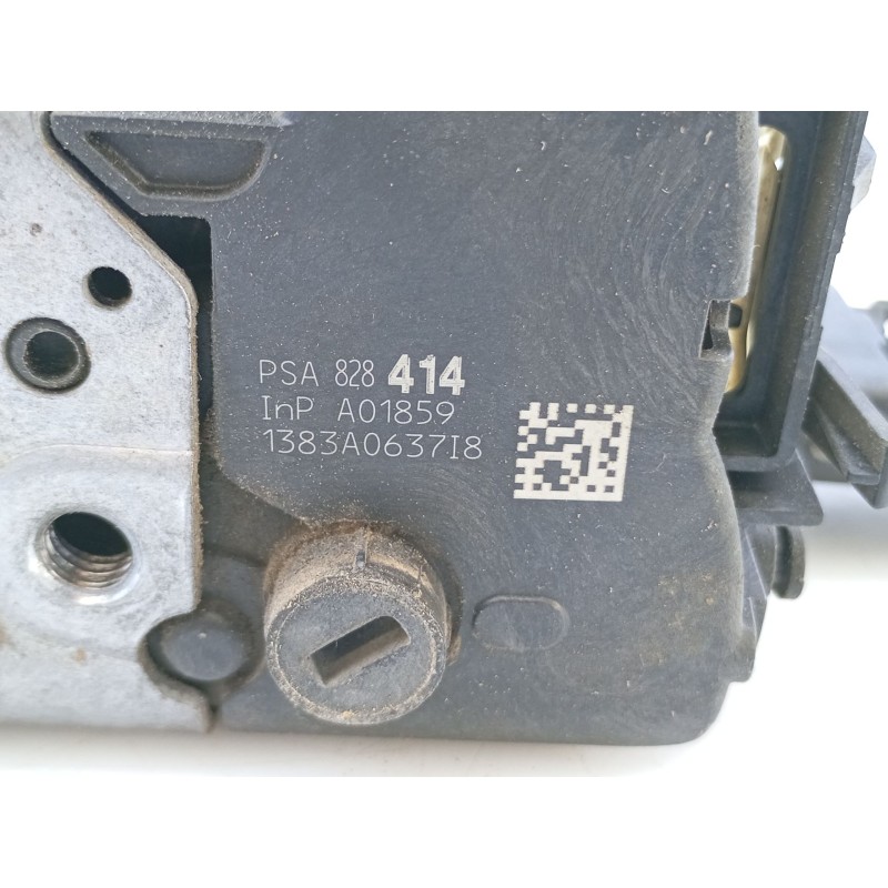 Recambio de cerradura puerta trasera derecha para peugeot partner kasten confort referencia OEM IAM 828414 1383A063718 
