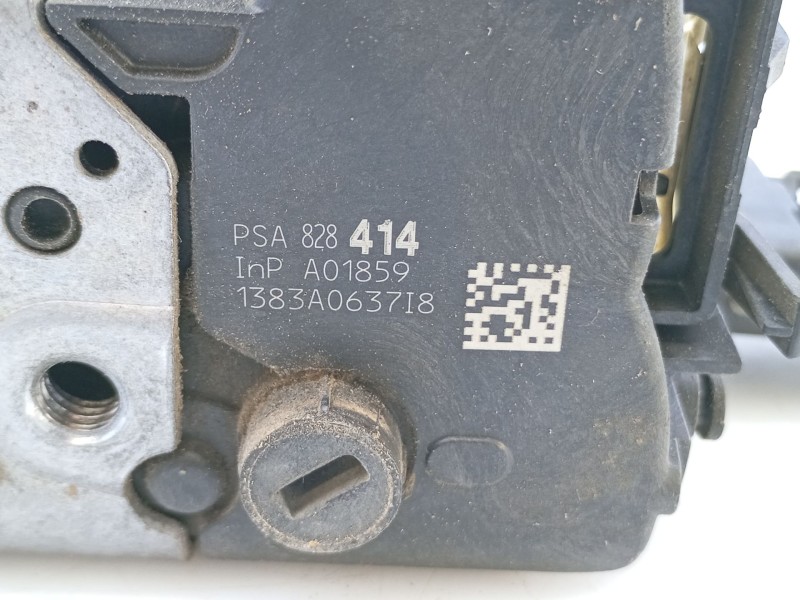 Recambio de cerradura puerta trasera derecha para peugeot partner kasten confort referencia OEM IAM 828414 1383A063718 