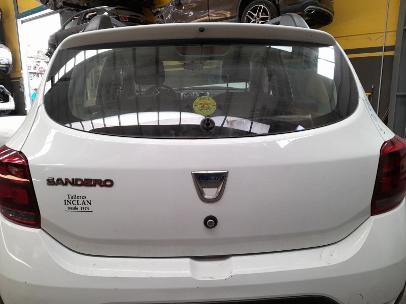 Recambio de porton trasero para dacia sandero stepway referencia OEM IAM   
