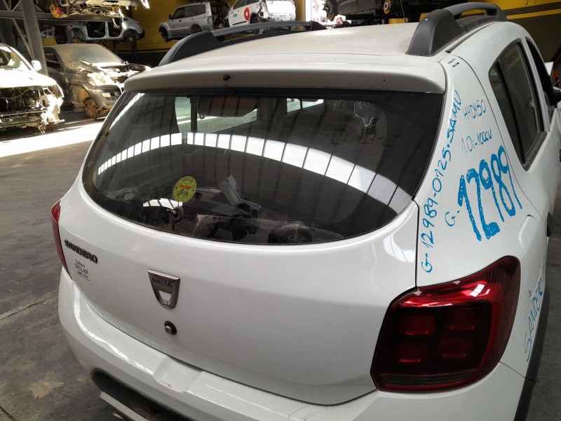 Recambio de porton trasero para dacia sandero stepway referencia OEM IAM   