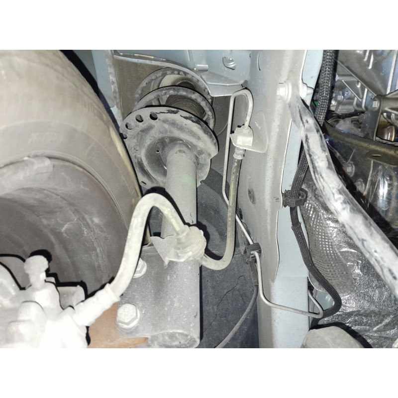 Recambio de amortiguador delantero derecho para dacia sandero stepway referencia OEM IAM   