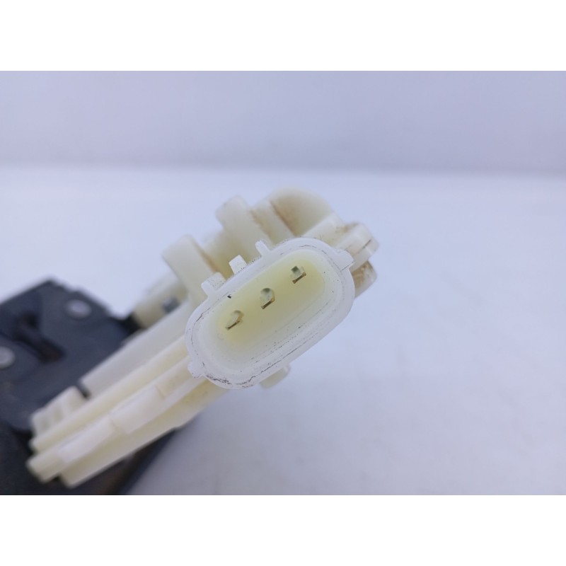 Recambio de cerradura maletero / porton para toyota auris active referencia OEM IAM   