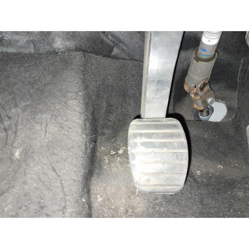 Recambio de pedal embrague para dacia sandero stepway referencia OEM IAM   