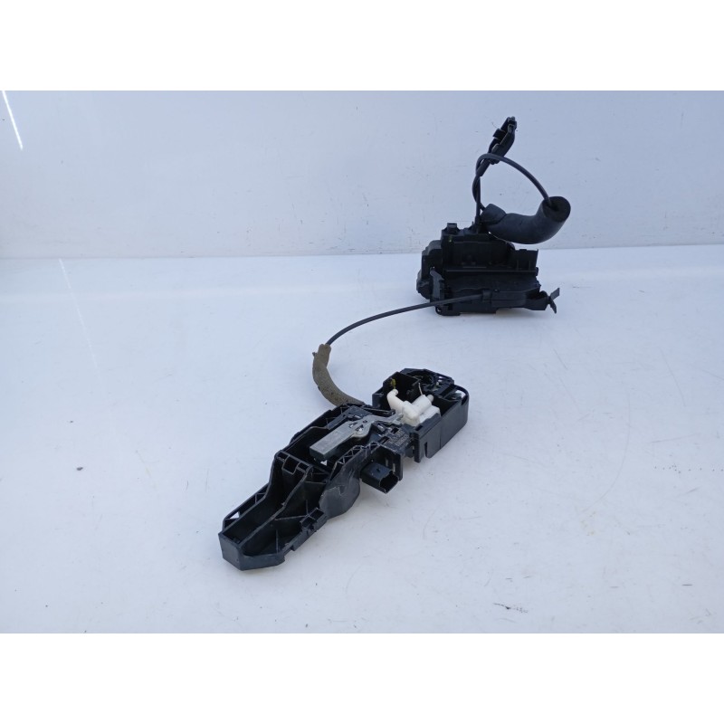 Recambio de cerradura puerta trasera derecha para renault megane iii sport tourer dynamique referencia OEM IAM   