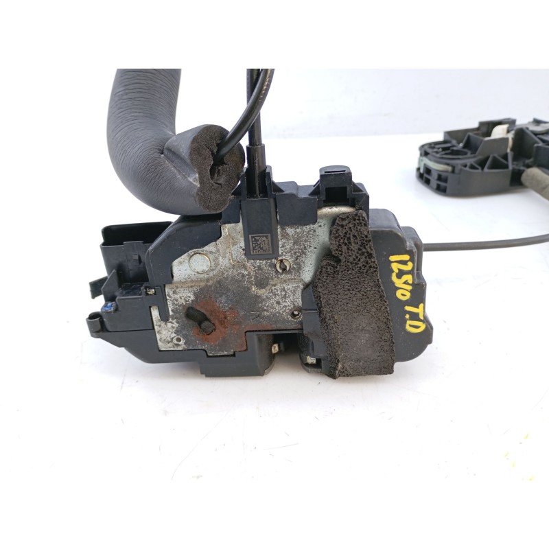 Recambio de cerradura puerta trasera derecha para renault megane iii sport tourer dynamique referencia OEM IAM   