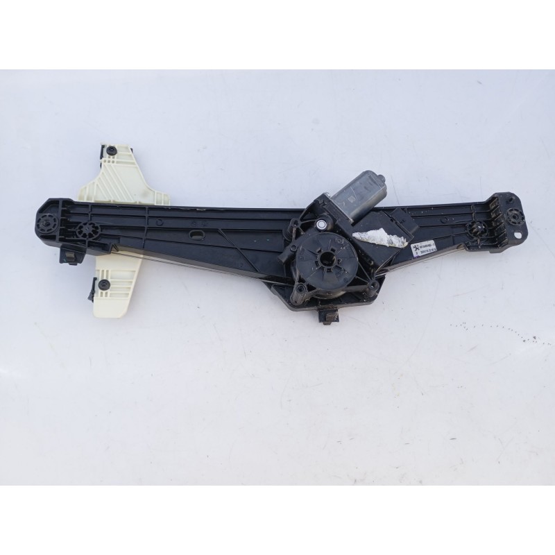 Recambio de elevalunas trasero derecho para peugeot 3008 gt line referencia OEM IAM 9611864480  