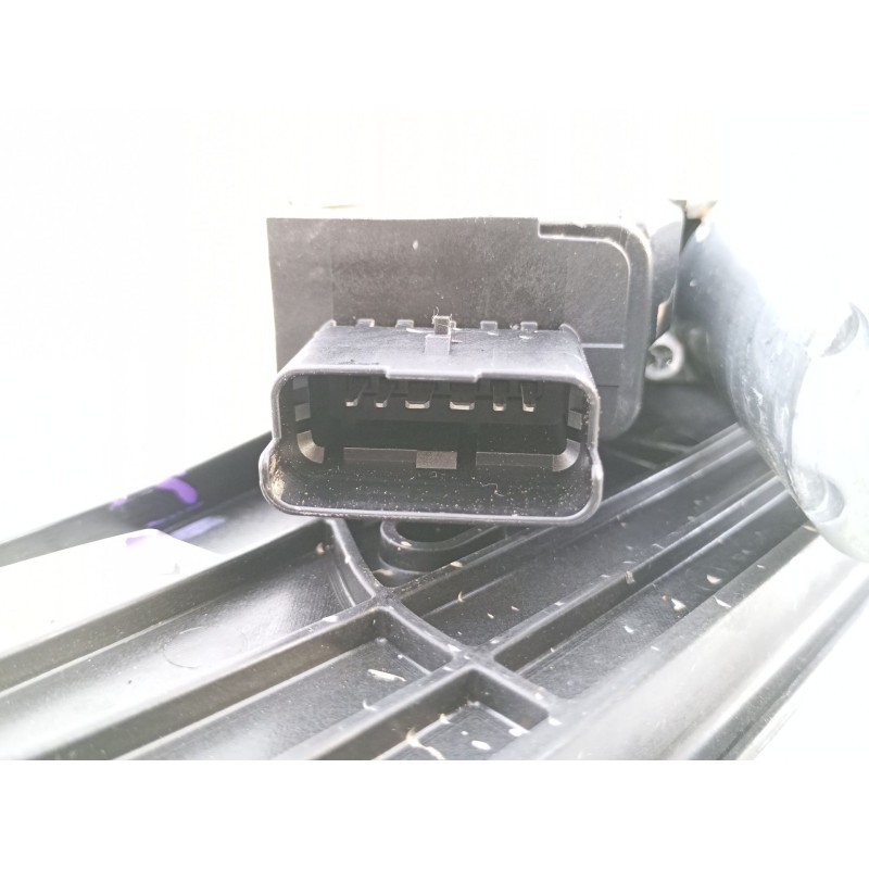 Recambio de elevalunas trasero derecho para peugeot 3008 gt line referencia OEM IAM 9611864480  