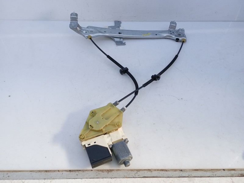 Recambio de elevalunas trasero derecho para renault megane iii sport tourer dynamique referencia OEM IAM 827306548R  