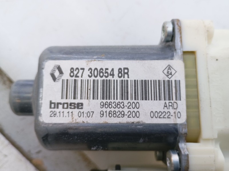 Recambio de elevalunas trasero derecho para renault megane iii sport tourer dynamique referencia OEM IAM 827306548R  