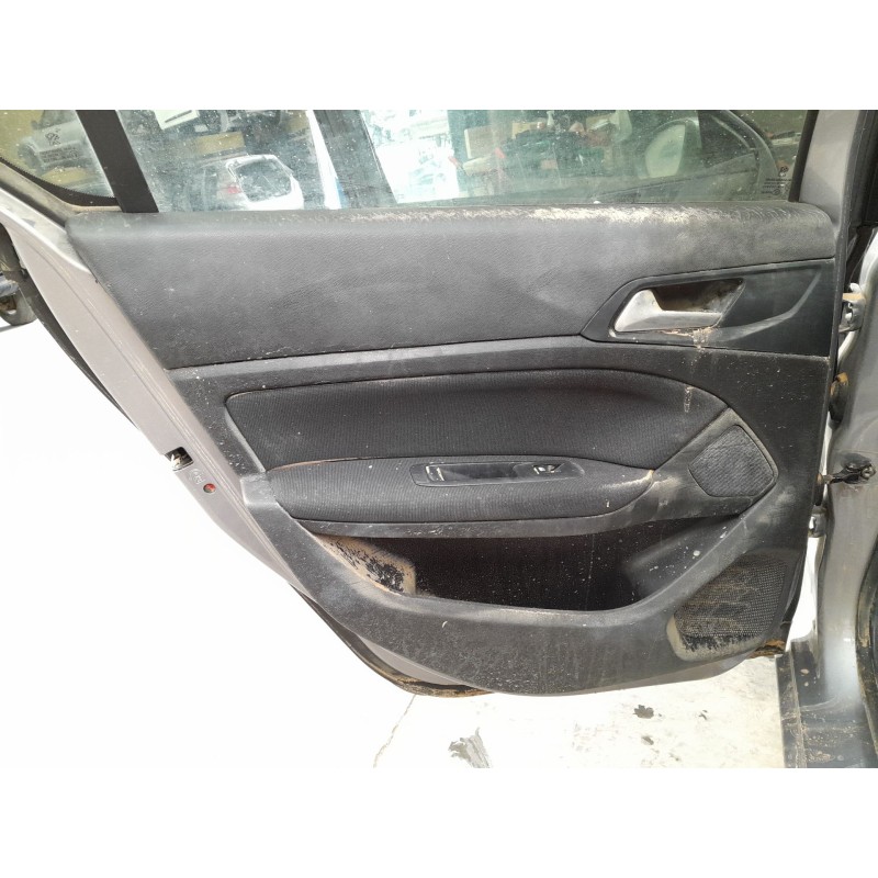 Recambio de guarnecido puerta trasera izquierda para peugeot 308 active bluehdi 130 referencia OEM IAM   