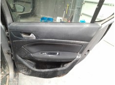 GUARNECIDO PUERTA TRASERA DERECHA 