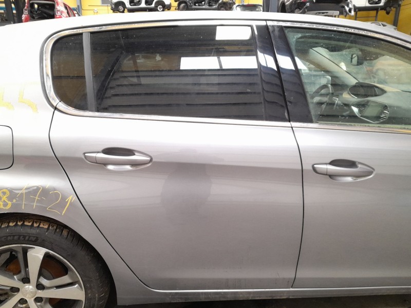 Recambio de puerta trasera derecha para peugeot 308 active bluehdi 130 referencia OEM IAM   