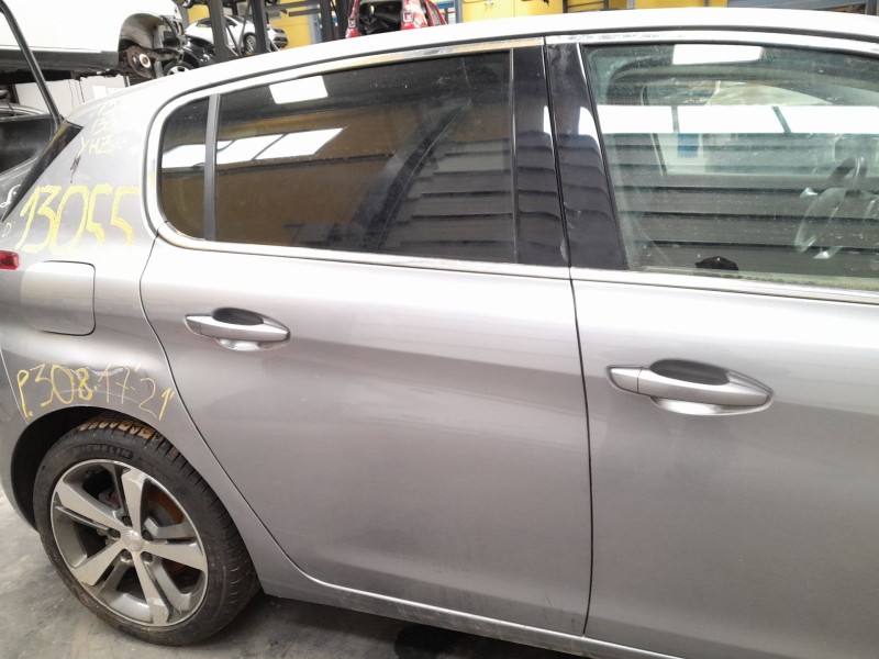Recambio de puerta trasera derecha para peugeot 308 active bluehdi 130 referencia OEM IAM   