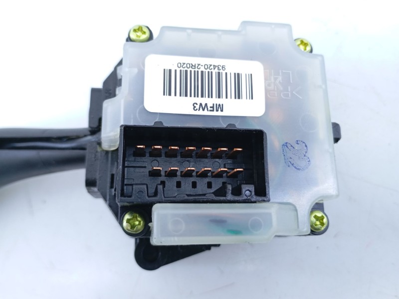 Recambio de mando limpia para hyundai i30 cw cw go referencia OEM IAM 934202R020  