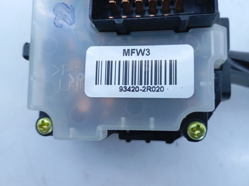 Recambio de mando limpia para hyundai i30 cw cw go referencia OEM IAM 934202R020  