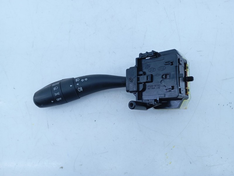 Recambio de mando intermitentes para hyundai i30 cw cw go referencia OEM IAM 934102R050  