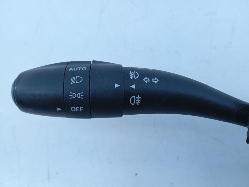 Recambio de mando intermitentes para hyundai i30 cw cw go referencia OEM IAM 934102R050  