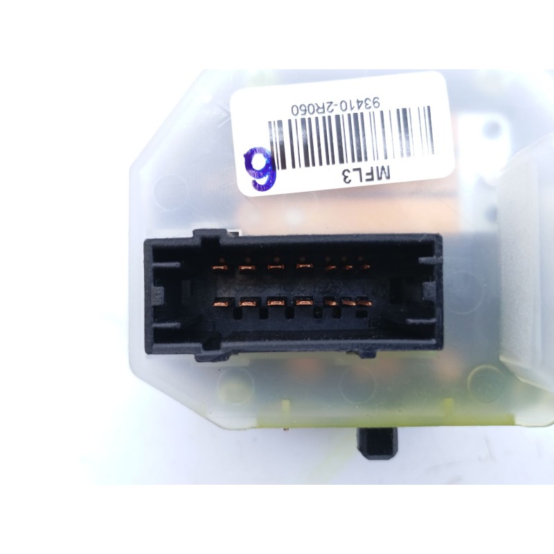 Recambio de mando intermitentes para hyundai i30 cw cw go referencia OEM IAM 934102R050  