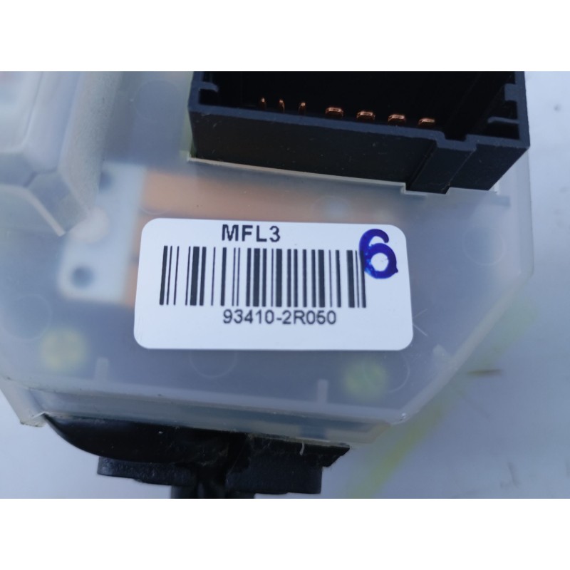 Recambio de mando intermitentes para hyundai i30 cw cw go referencia OEM IAM 934102R050  