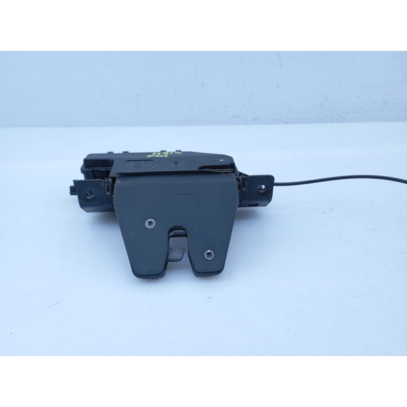 Recambio de cerradura maletero / porton para bmw serie 1 berlina (e81/e87) 118d referencia OEM IAM 8196401  