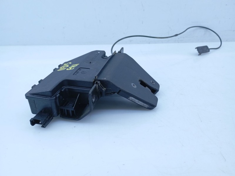 Recambio de cerradura maletero / porton para bmw serie 1 berlina (e81/e87) 118d referencia OEM IAM 8196401  