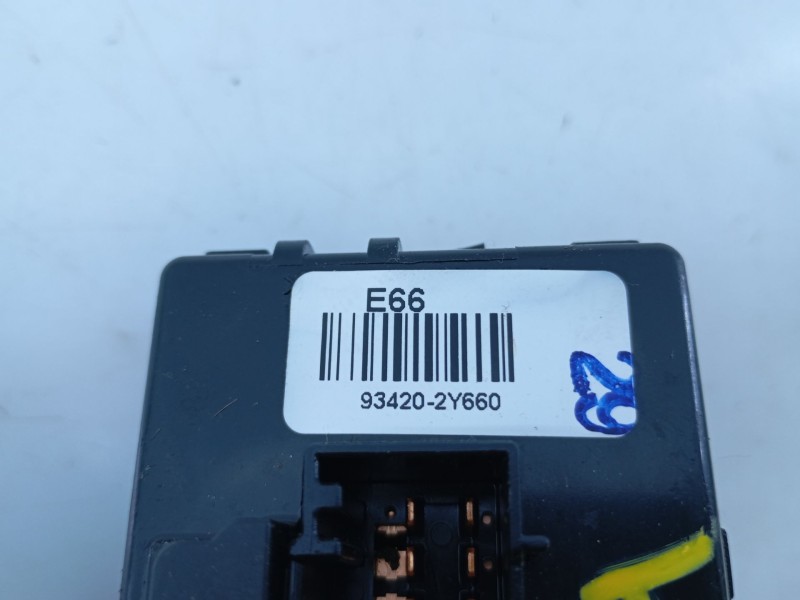 Recambio de mando limpia para kia sportage drive 4x4 referencia OEM IAM 934202Y660  