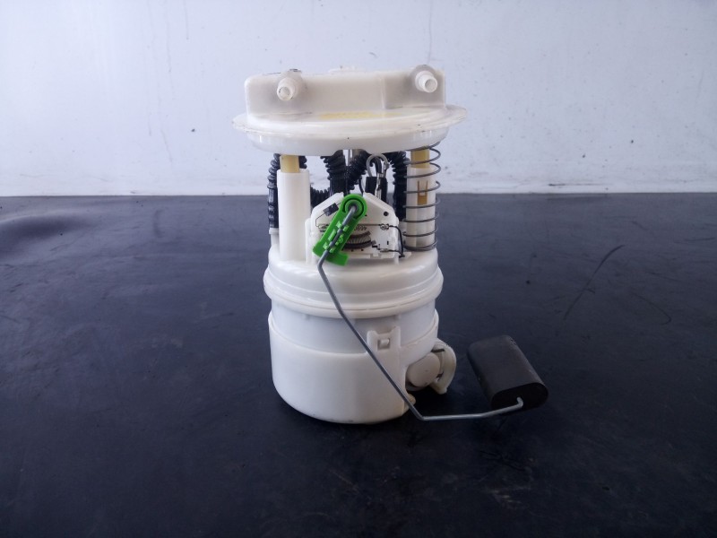 Recambio de aforador para dacia sandero stepway referencia OEM IAM 172021904R  