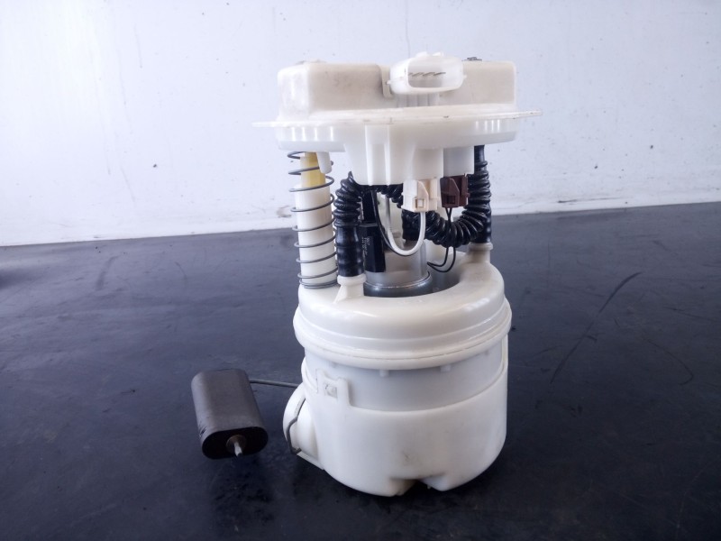 Recambio de aforador para dacia sandero stepway referencia OEM IAM 172021904R  