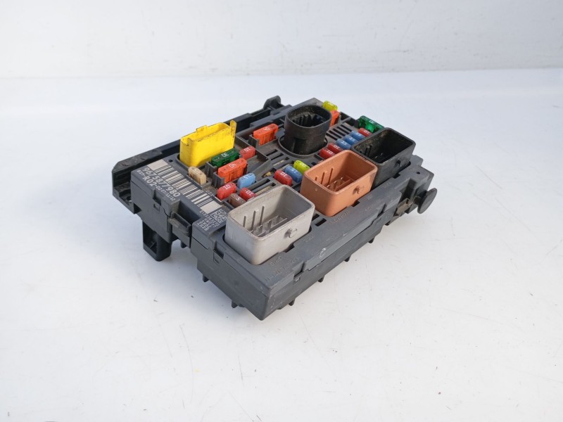 Recambio de caja reles / fusibles para peugeot 3008 active referencia OEM IAM 9675877980  