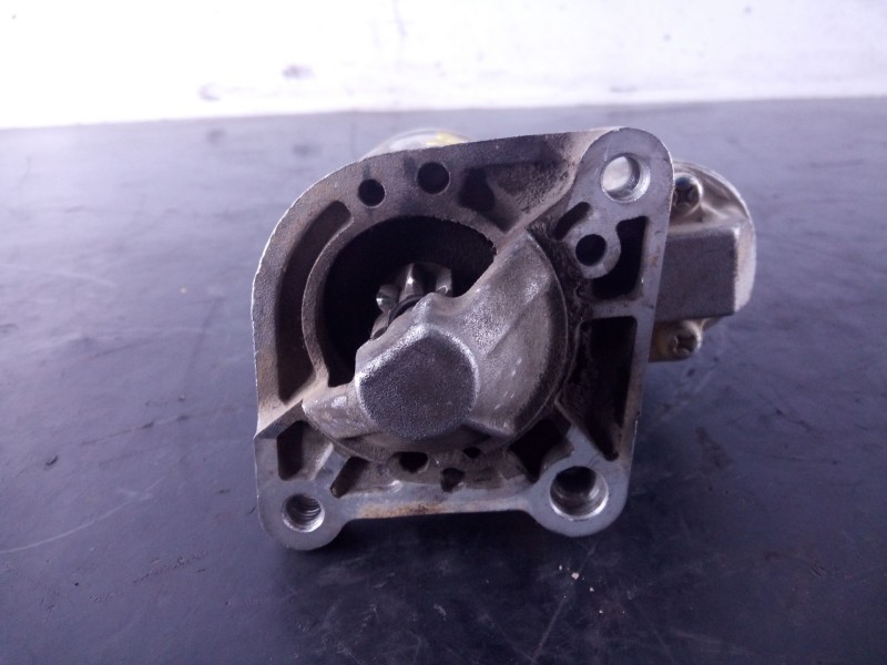 Recambio de motor arranque para dacia sandero laureate referencia OEM IAM 8200815083 M000T46371ZT 
