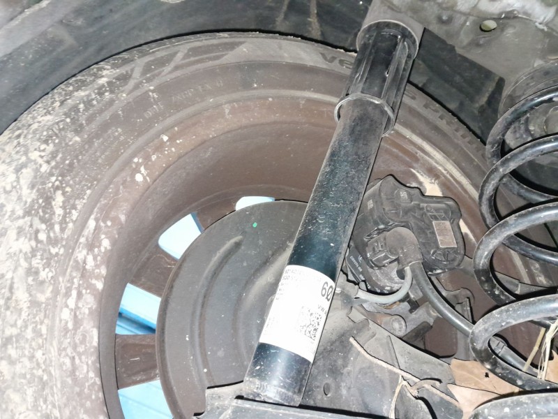 Recambio de amortiguador trasero izquierdo para seat leon style 1200 tsi referencia OEM IAM 5Q0512013ES  