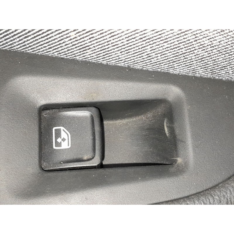 Recambio de mando elevalunas trasero izquierdo para seat leon style 1200 tsi referencia OEM IAM   