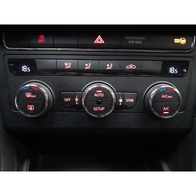 Recambio de mando climatizador para seat leon style 1200 tsi referencia OEM IAM   