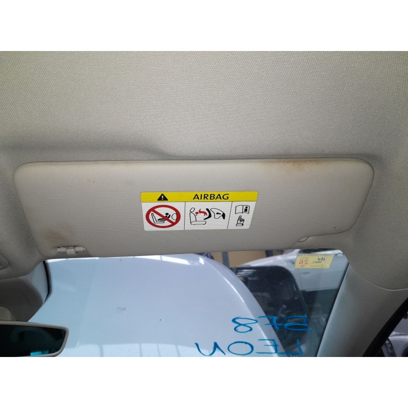 Recambio de parasol derecho para seat leon style 1200 tsi referencia OEM IAM   