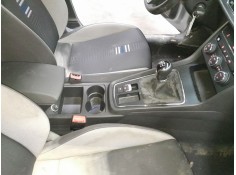 Recambio de consola central para seat leon style 1200 tsi referencia OEM IAM   
