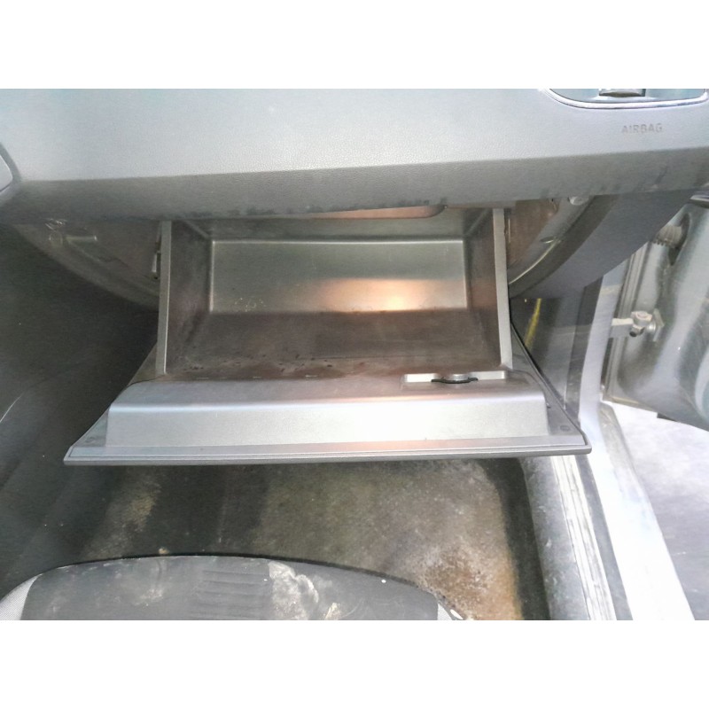 Recambio de guantera para seat leon style 1200 tsi referencia OEM IAM   