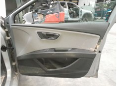 Recambio de guarnecido puerta delantera derecha para seat leon style 1200 tsi referencia OEM IAM   
