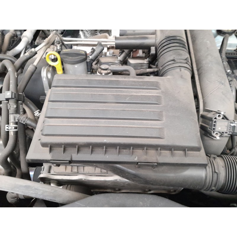 Recambio de filtro aire para seat leon style 1200 tsi referencia OEM IAM   